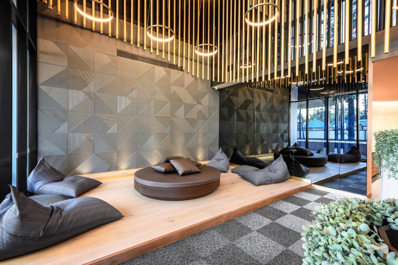 Meriton Suites Surfers Paradise Χρυσή Ακτή Εξωτερικό φωτογραφία The interior of the building
