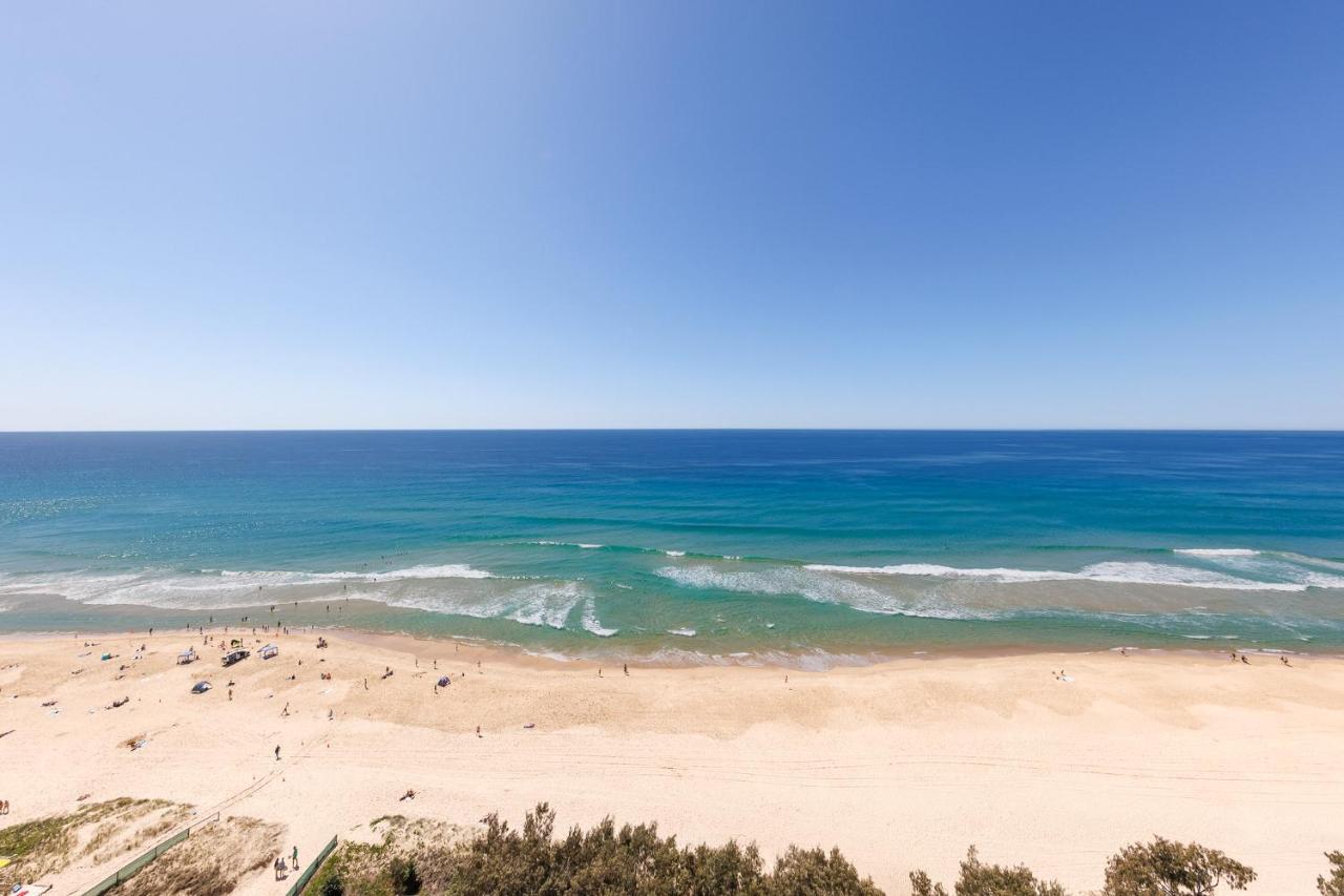 Meriton Suites Surfers Paradise Χρυσή Ακτή Εξωτερικό φωτογραφία The beach at Cabo Mondego.