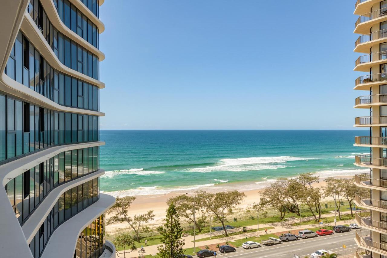 Meriton Suites Surfers Paradise Χρυσή Ακτή Εξωτερικό φωτογραφία The beach at Broadbeach, 2015