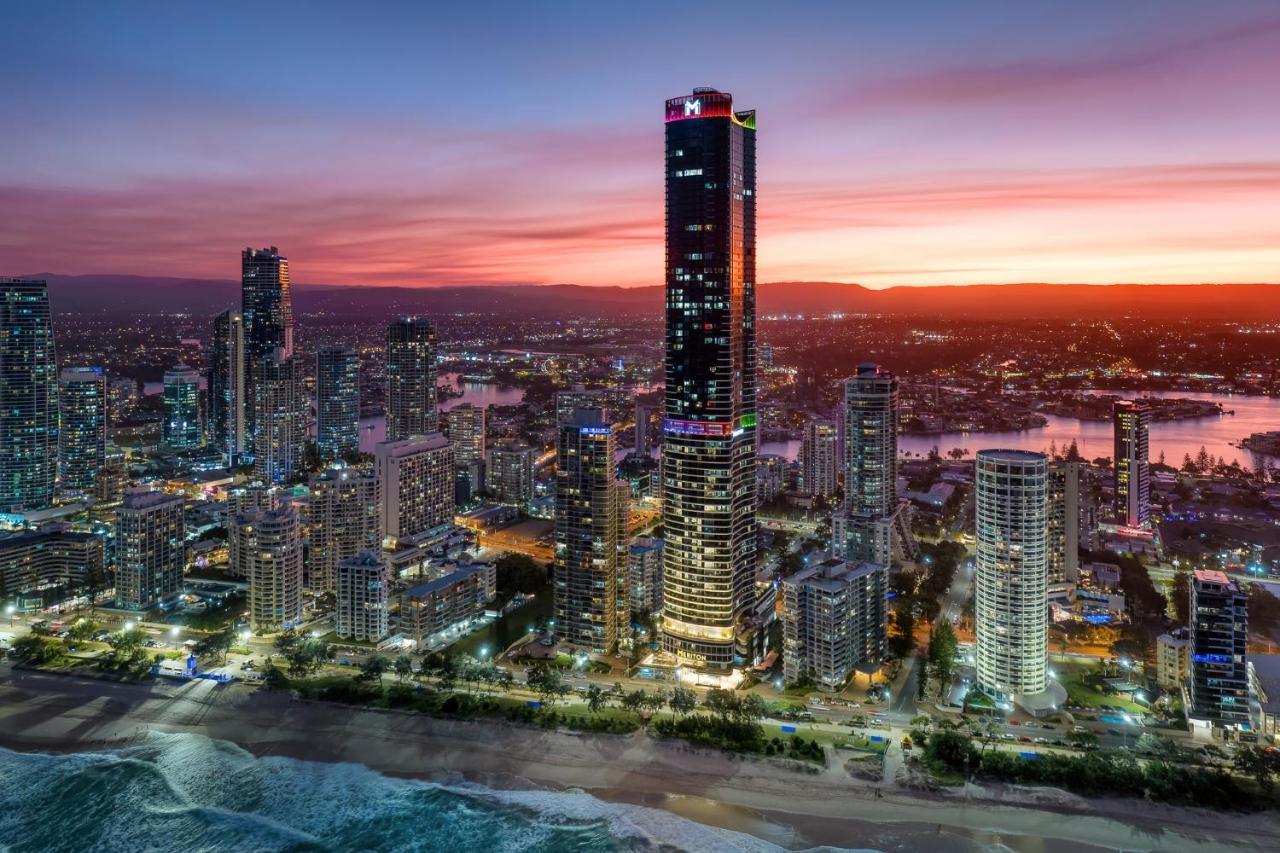 Meriton Suites Surfers Paradise Χρυσή Ακτή Εξωτερικό φωτογραφία The Sky Tower at the Gold Coast