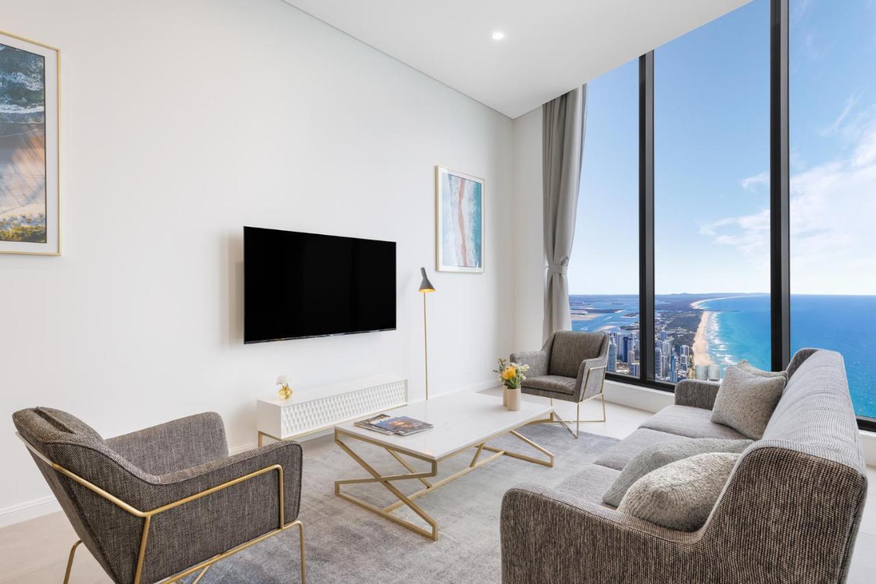 Meriton Suites Surfers Paradise Χρυσή Ακτή Εξωτερικό φωτογραφία A living room in a modern apartment in Perth, Australia.
